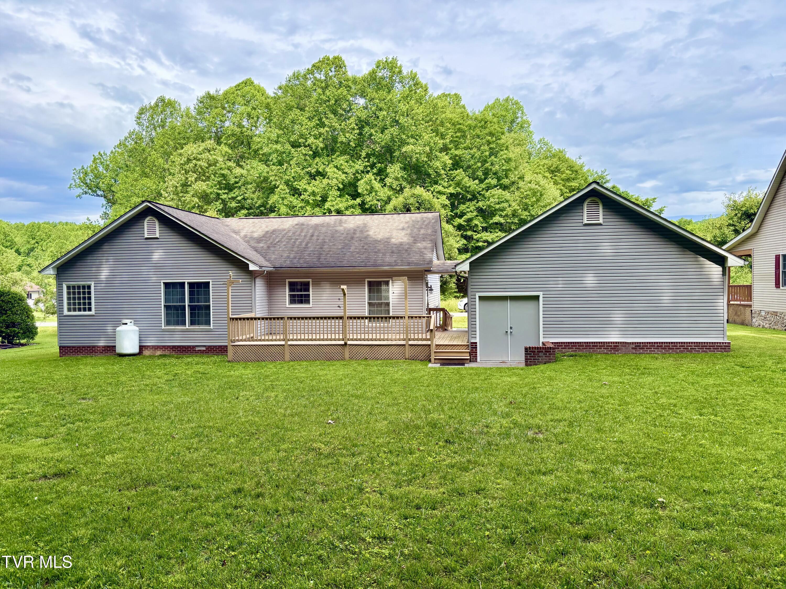 2251 Mountain Laurel Road Northeast Norton, VA 24273 - Photo 20 of 97 IMG_0624