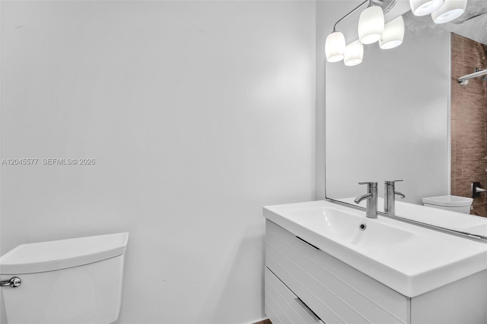 1807 Southwest 102nd Place Miami, FL 33165 - Photo 27 of 52 Hallway bathroom