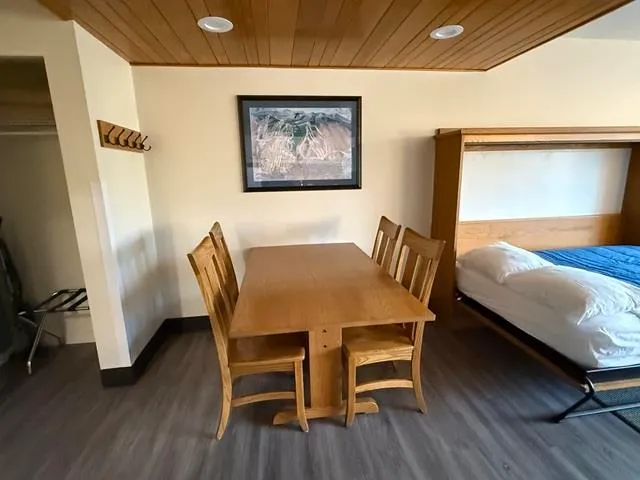 $165,000 | 90 Loon Mountain Road, Unit 1025 AD, Lincoln, NH 03251