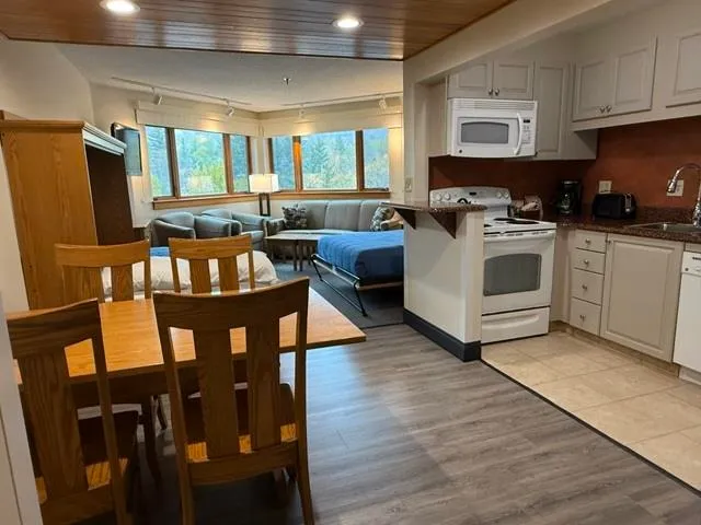 $165,000 | 90 Loon Mountain Road, Unit 1025 AD, Lincoln, NH 03251