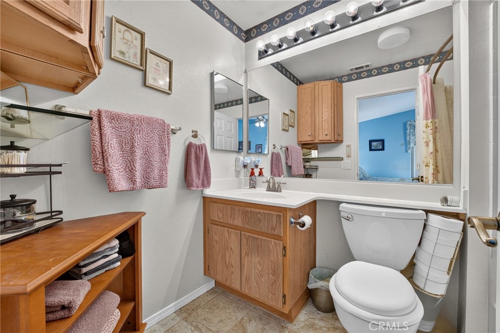 4994 Spring View Drive Banning, CA 92220 - Photo 29 of 46 Primary Bathroom