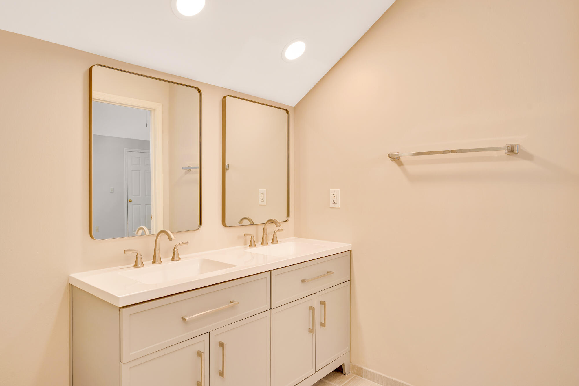 709 Oxford Road Chattanooga, TN 37405 - Photo 36 of 55 709-Oxford-Rd-MLS-Photos-41