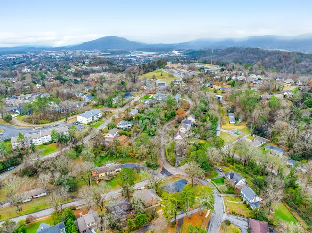 $639,000 | 709 Oxford Road, Chattanooga, TN 37405