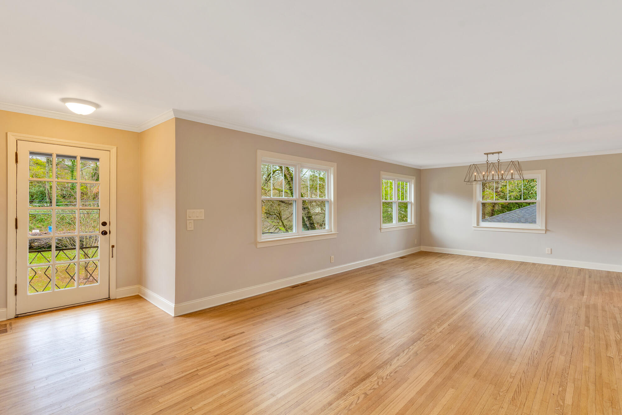 709 Oxford Road Chattanooga, TN 37405 - Photo 6 of 55 709-Oxford-Rd-MLS-Photos-9