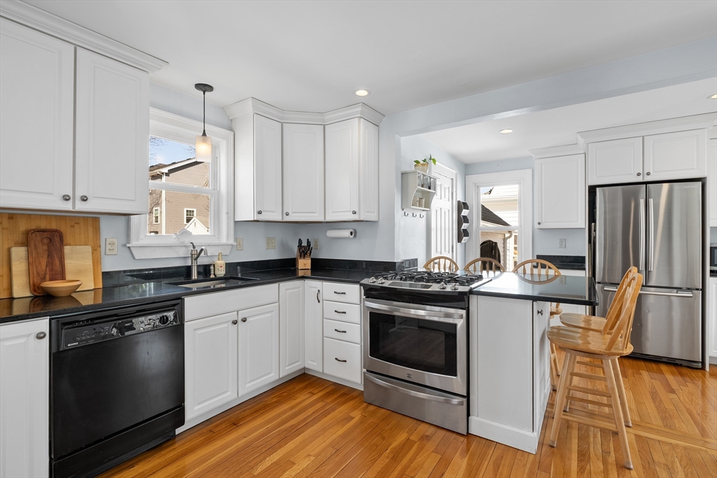 33 Virginia Road Quincy, MA 02169 - Photo 15 of 42