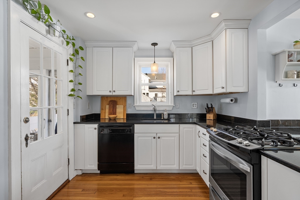 33 Virginia Road Quincy, MA 02169 - Photo 17 of 42