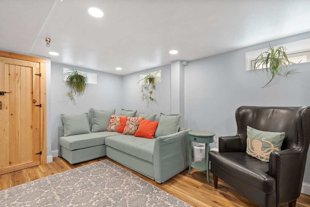 33 Virginia Road Quincy, MA 02169 - Photo 32 of 42