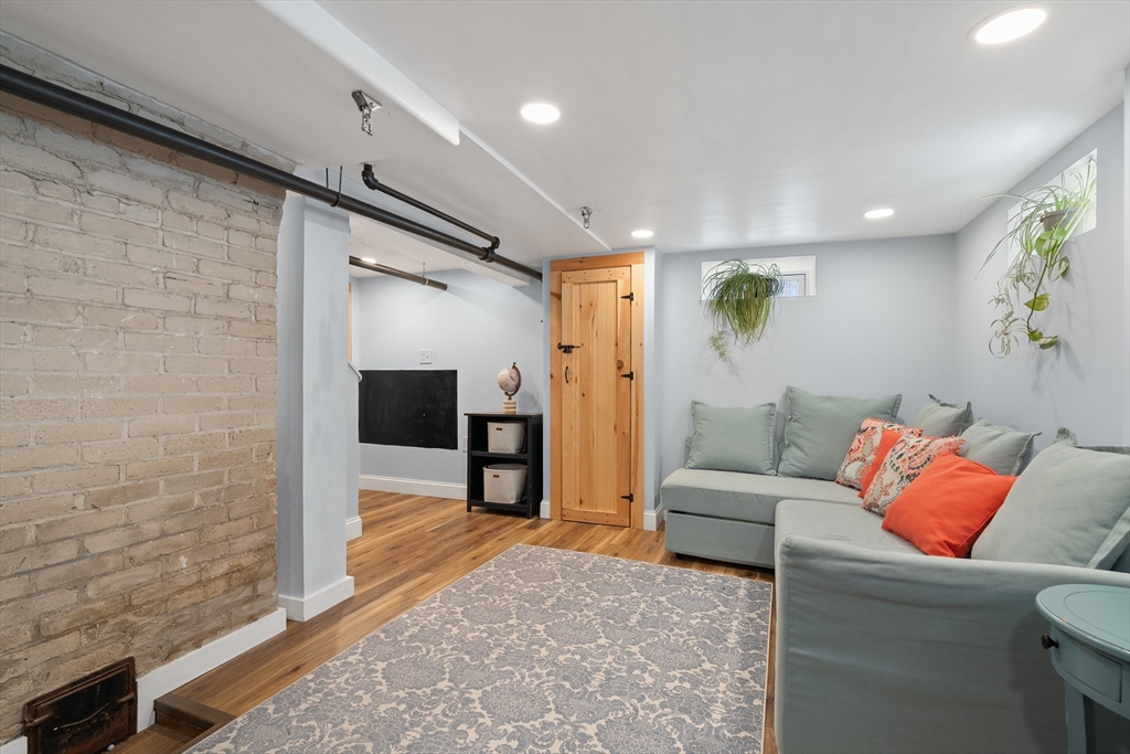 33 Virginia Road Quincy, MA 02169 - Photo 33 of 42