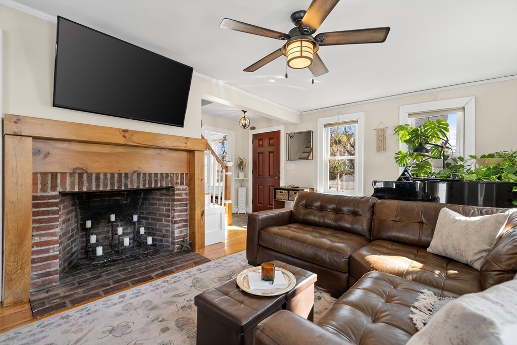 33 Virginia Road Quincy, MA 02169 - Photo 6 of 42