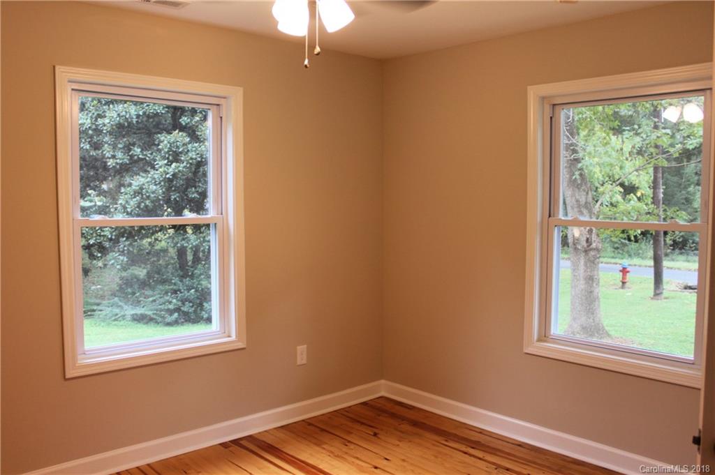 214 Tomberlin Road Mount Holly, NC 28120 - Photo 4 of 15 Gallery Image 4