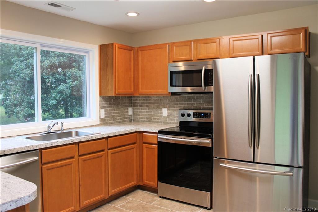 214 Tomberlin Road Mount Holly, NC 28120 - Photo 6 of 15 Gallery Image 6