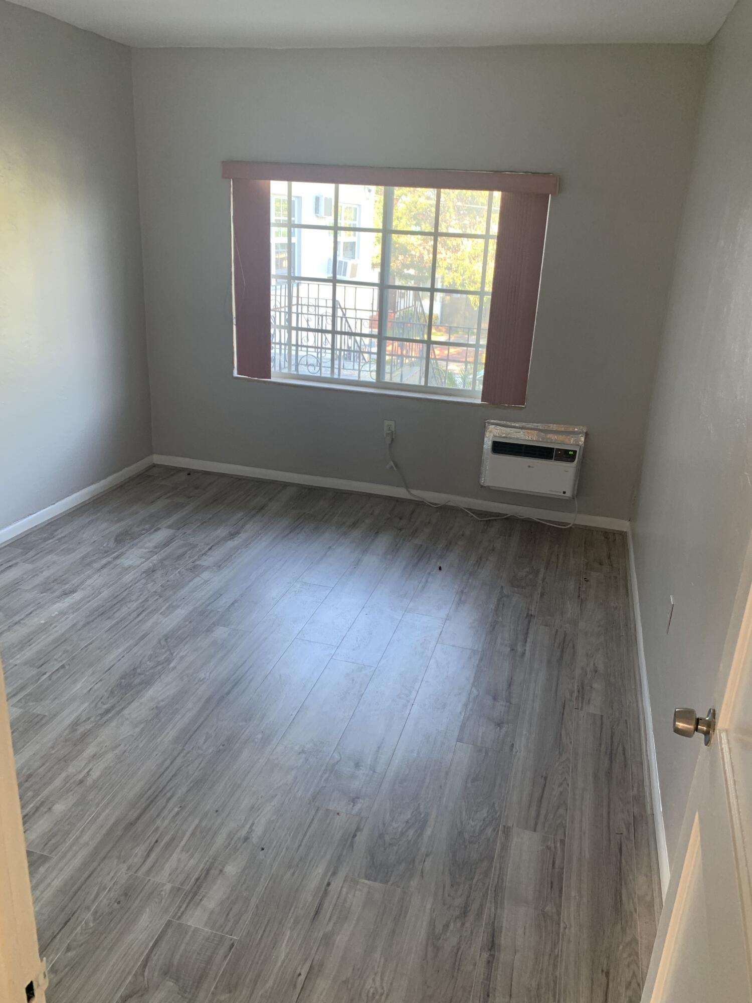 555 Southwest 16th Avenue, Unit 13 Miami, FL 33135 - Photo 5 of 8 5