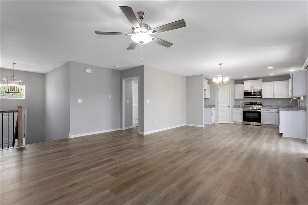 607 Foxglove Lane Raymore, MO 64083 - Photo 8 of 27