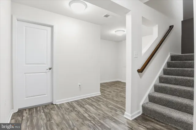 a view of empty room