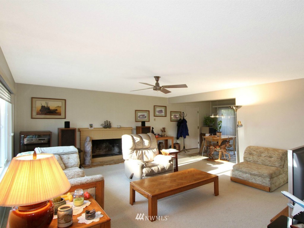 14620 Southeast 140th Place Renton, WA 98059 - Photo 3 of 16 Gallery Image 3