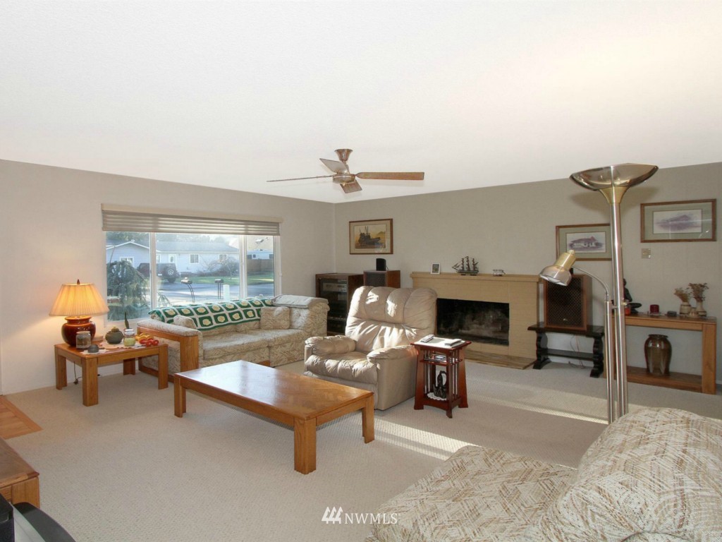 14620 Southeast 140th Place Renton, WA 98059 - Photo 4 of 16 Gallery Image 4
