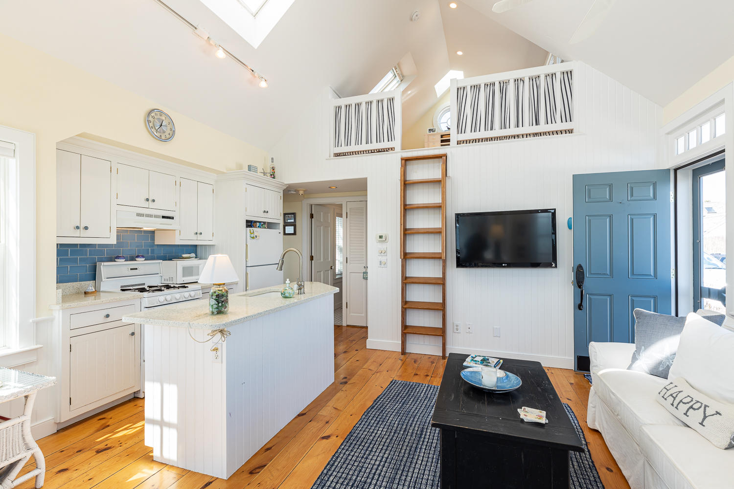 38 Hydrangea Lane, Unit 38 Mashpee, MA 02649 - Photo 7 of 43 38HydrangeaLnMashpeeWeb-0473