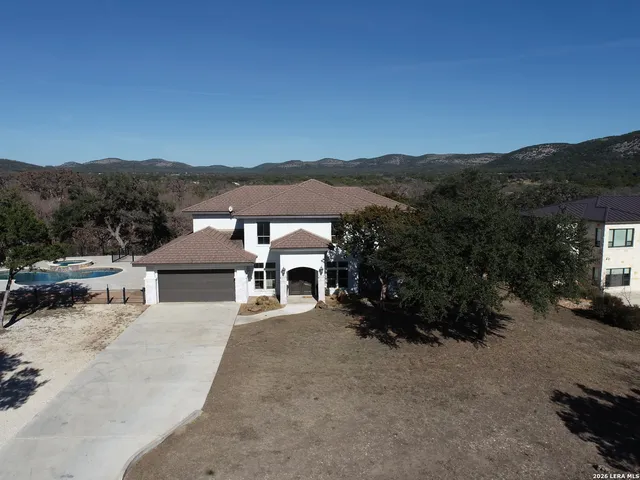 $1,499,999 | 118 Skipping Stone Lane, Concan, TX 78838