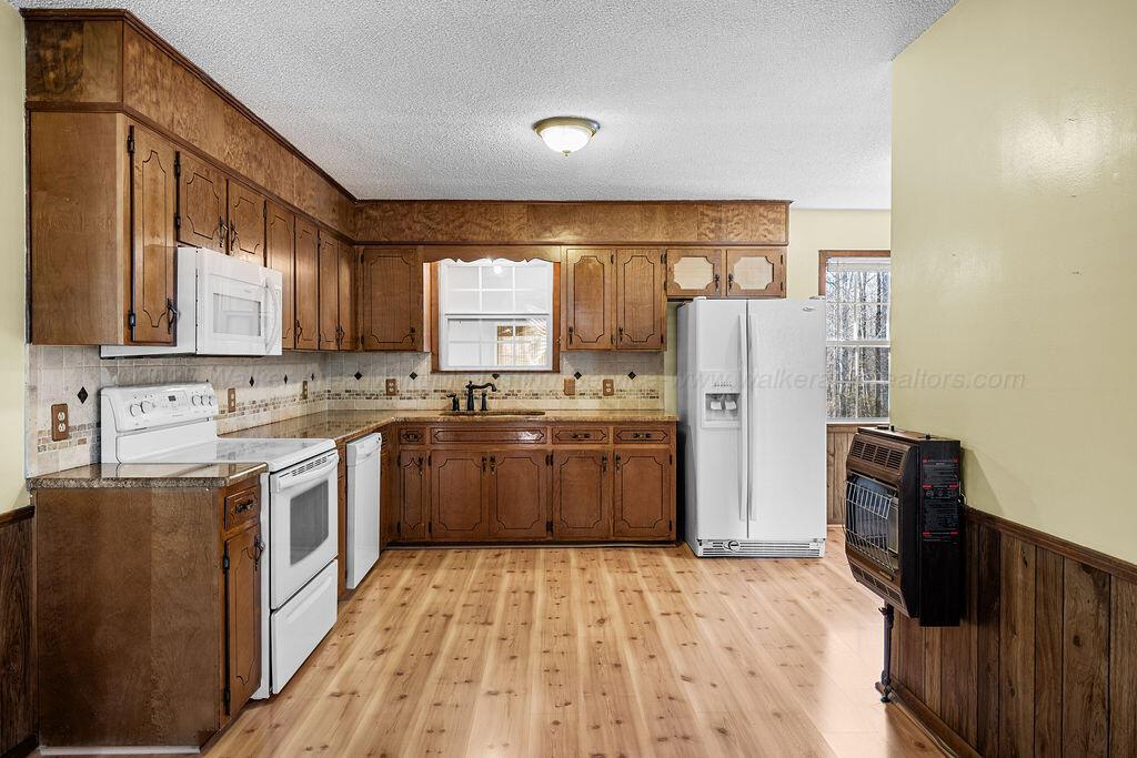 511 Lamon Chapel Loop Jasper, AL 35503 - Photo 10 of 36 DSC00623-88