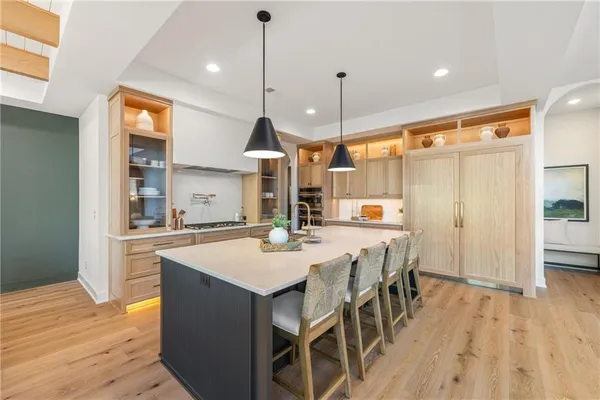 $1,599,900 | 9606 West 175th Street, Bucyrus, KS 66013