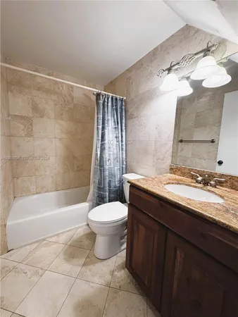 $4,200 | 3054 Center Street, Unit 3054, Miami, FL 33133