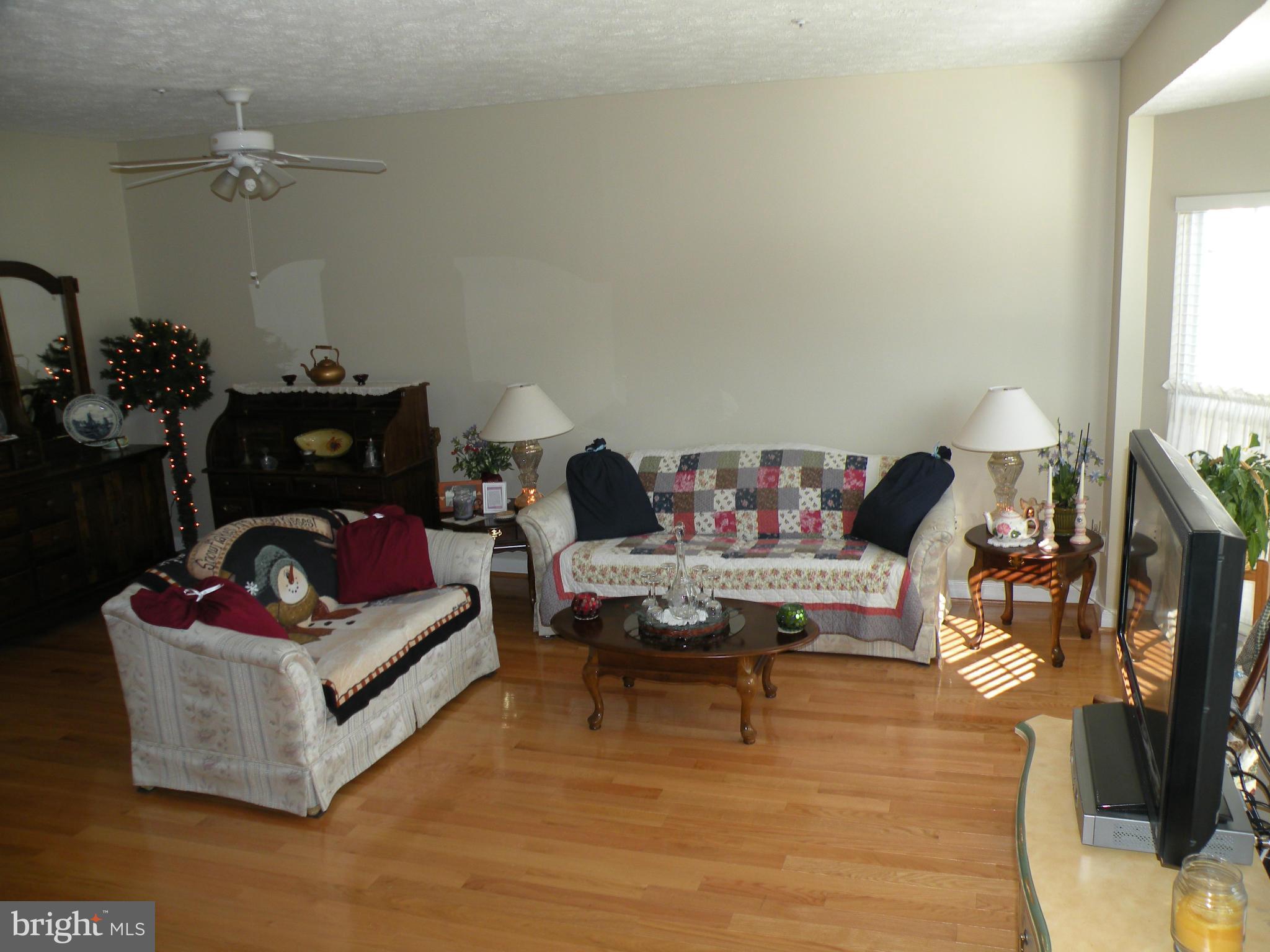 1376 Escapade Court Riva, MD 21140 - Photo 8 of 30 Living Room