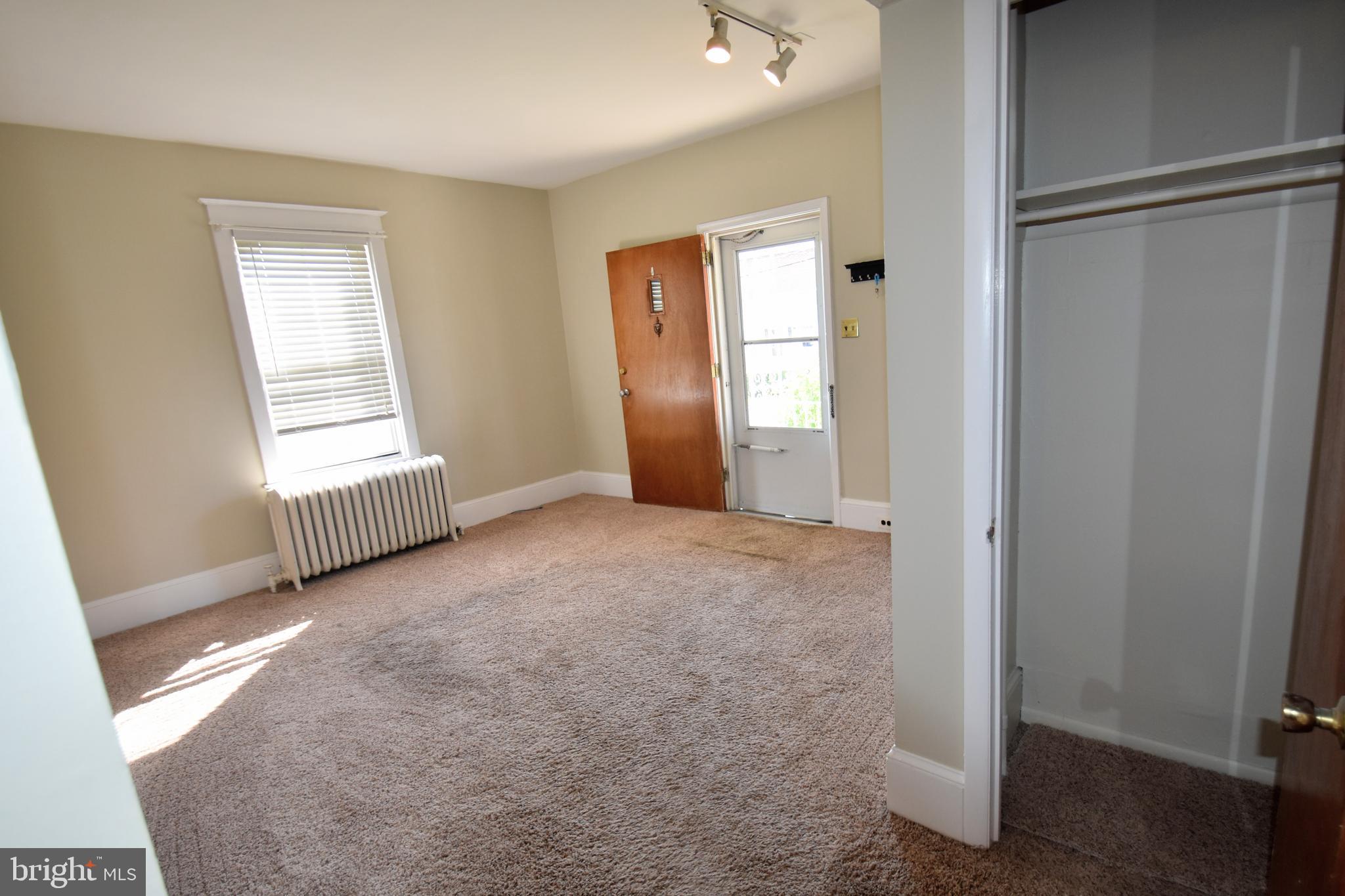 19 Dallas Road Willow Grove, PA 19090 - Photo 15 of 52 downstairs living room