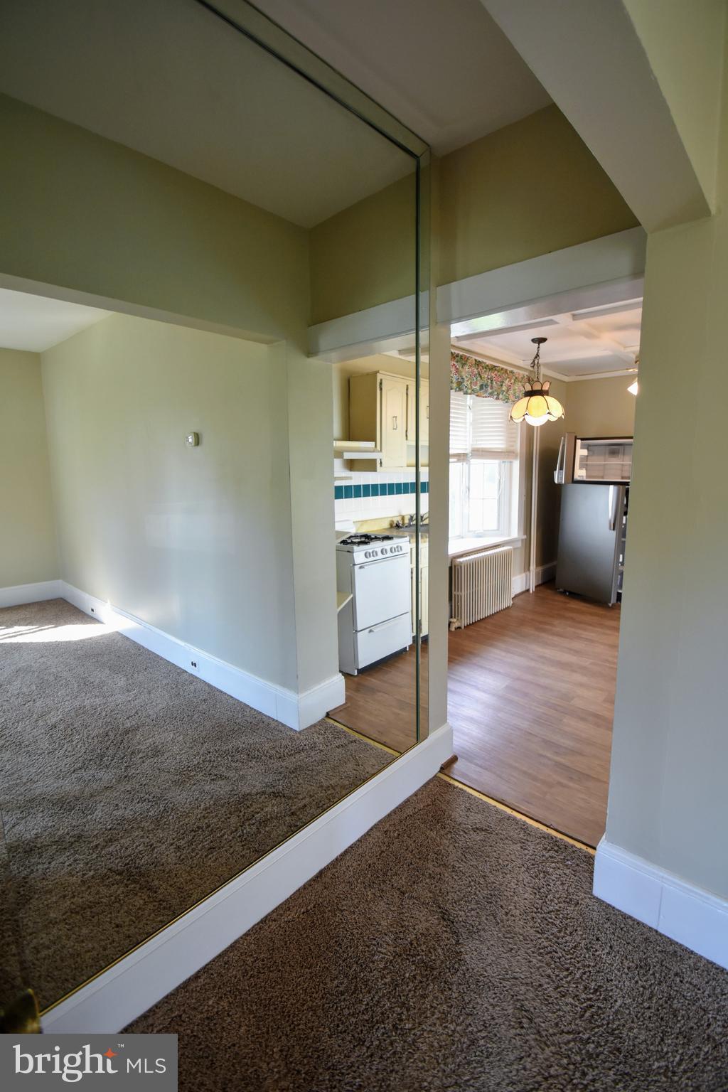 19 Dallas Road Willow Grove, PA 19090 - Photo 16 of 52 Hallway from living room to kitchen (B)