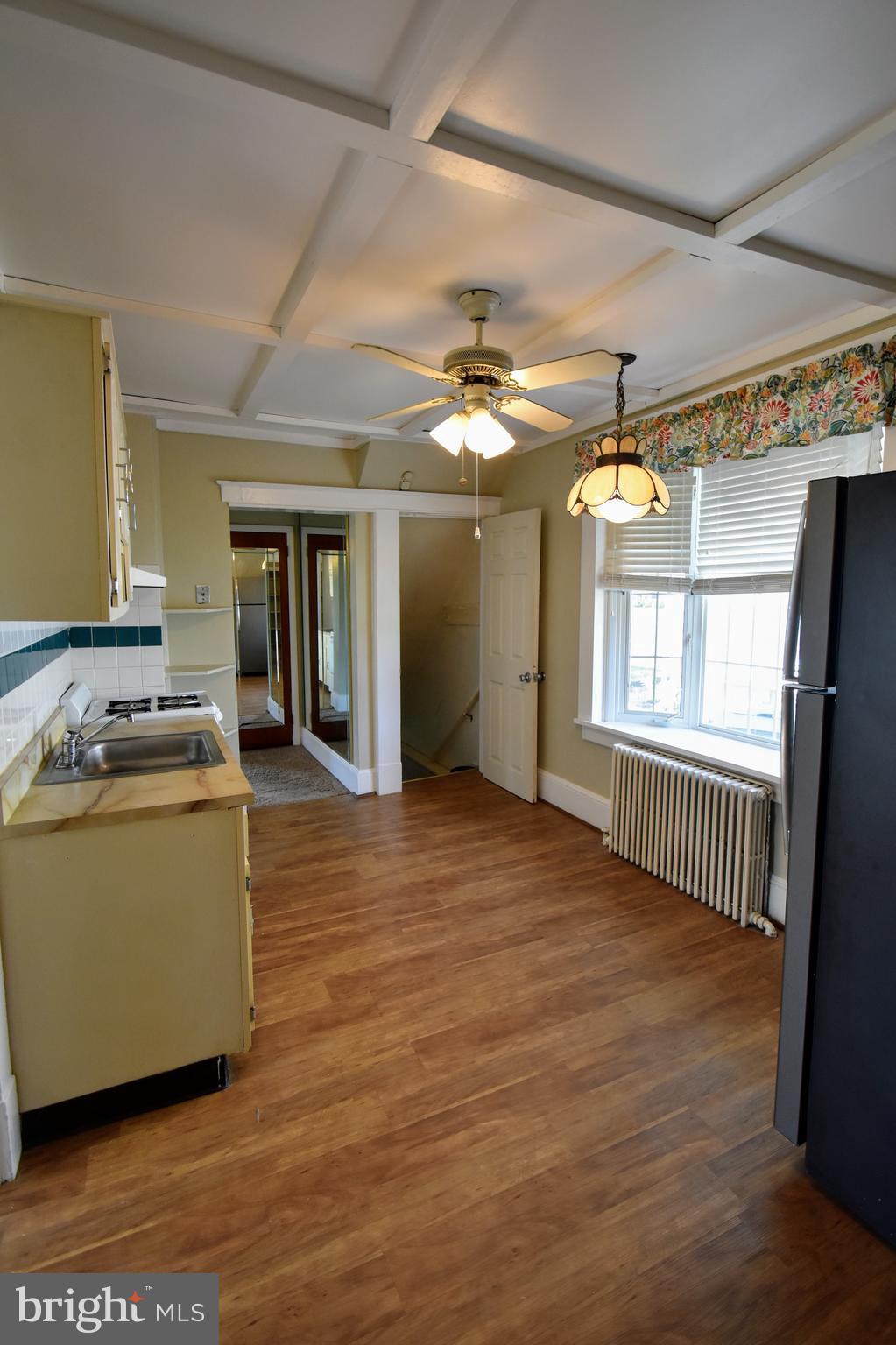 19 Dallas Road Willow Grove, PA 19090 - Photo 20 of 52 (B) Kitchen