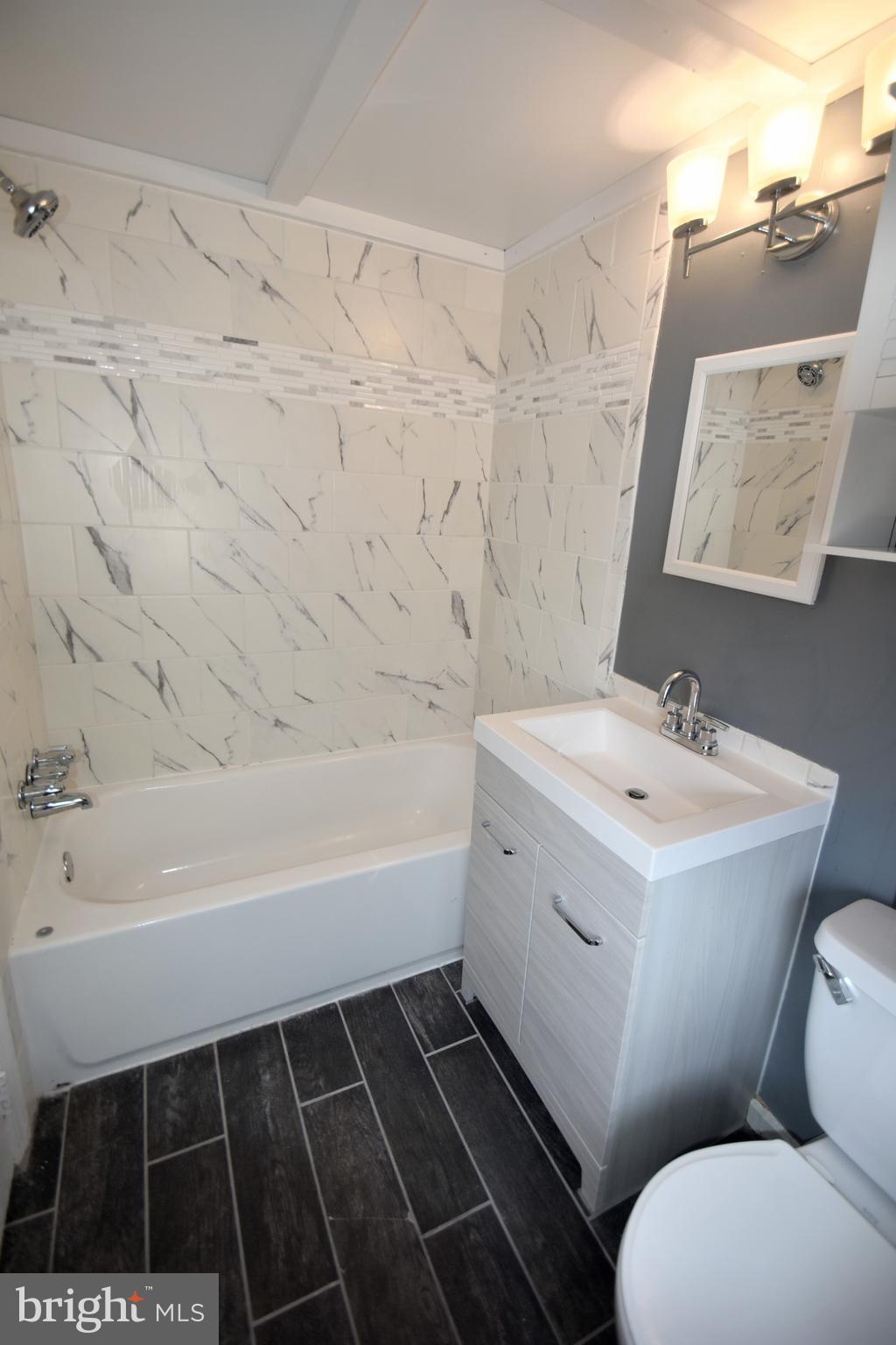 19 Dallas Road Willow Grove, PA 19090 - Photo 25 of 52 (B) Bathroom