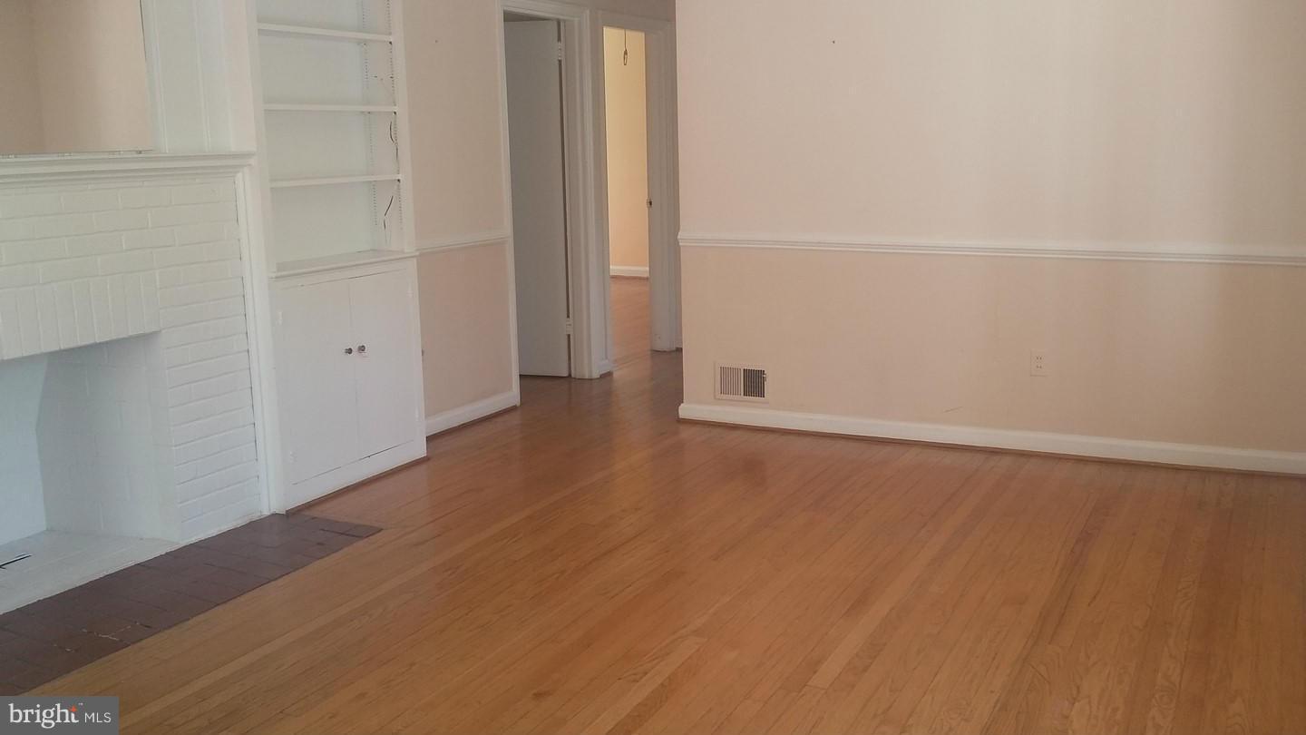 2409 Eugene Street Silver Spring, MD 20902 - Photo 2 of 23 Living Room