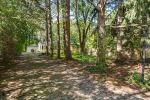 15938 Ruffino Road Union Pier, MI 49129 - Photo 23 of 35 Front Drive