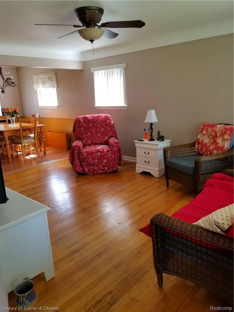 1447 South Gulley Road Dearborn, MI 48124 - Photo 13 of 36 20170911_123619.jpg