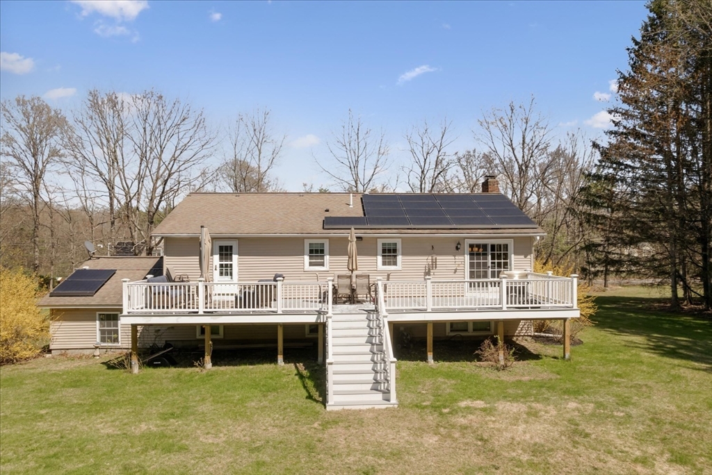 138 Benjamin Road Shirley, MA 01464 - Photo 5 of 41