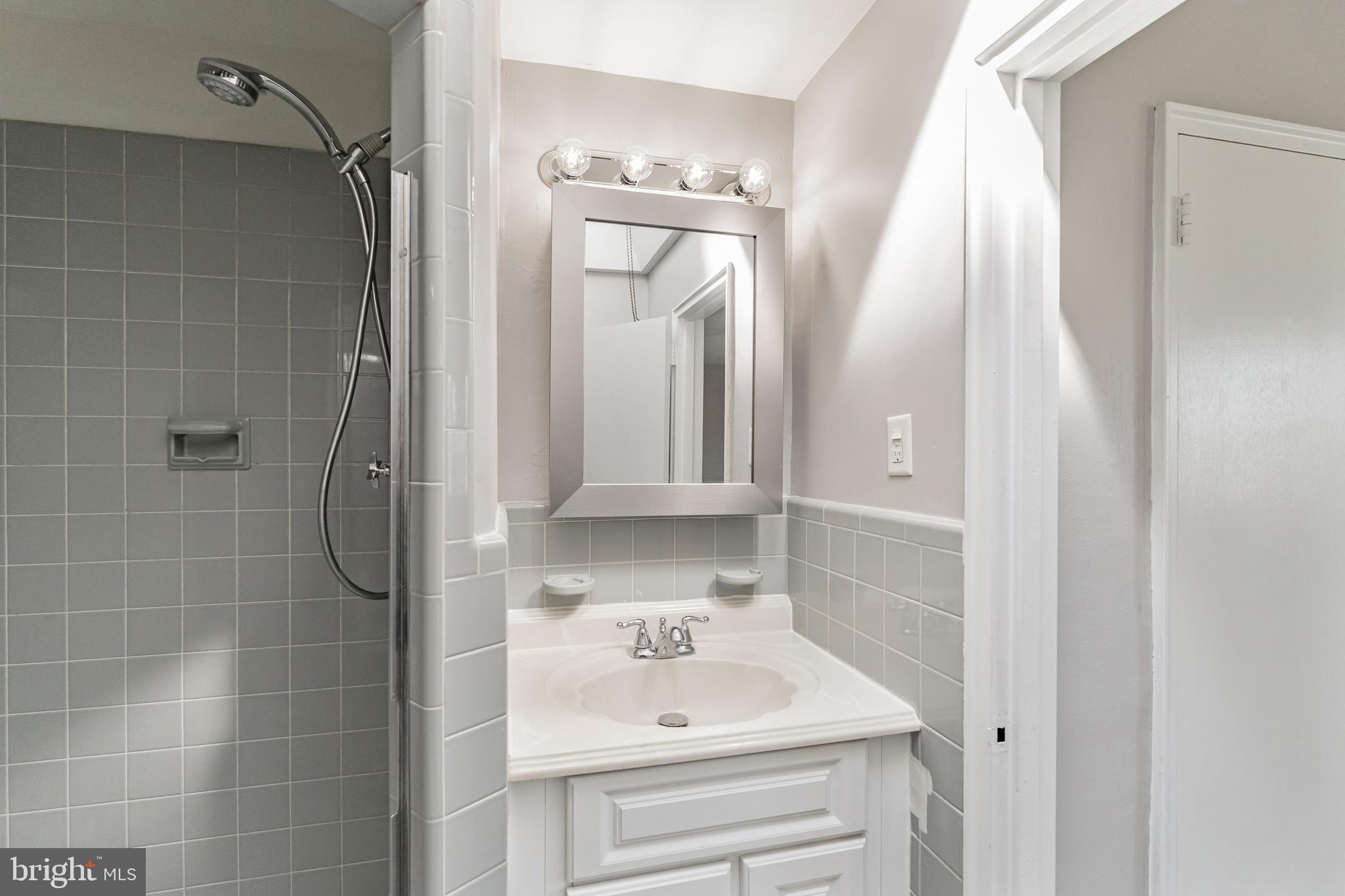 3732 West Country Club Road Philadelphia, PA 19131 - Photo 12 of 15 Gallery Image 12