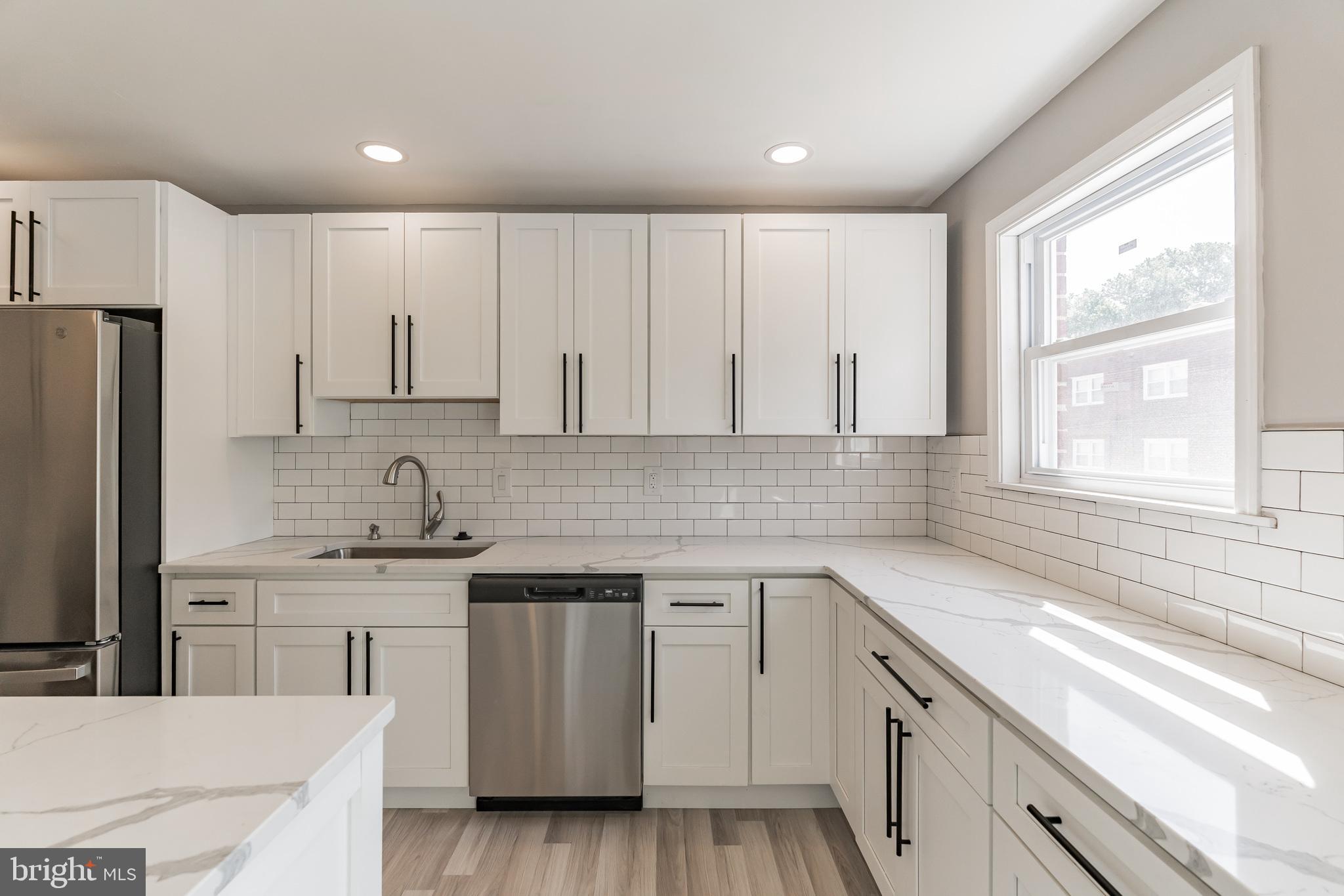 3732 West Country Club Road Philadelphia, PA 19131 - Photo 4 of 15 Gallery Image 4