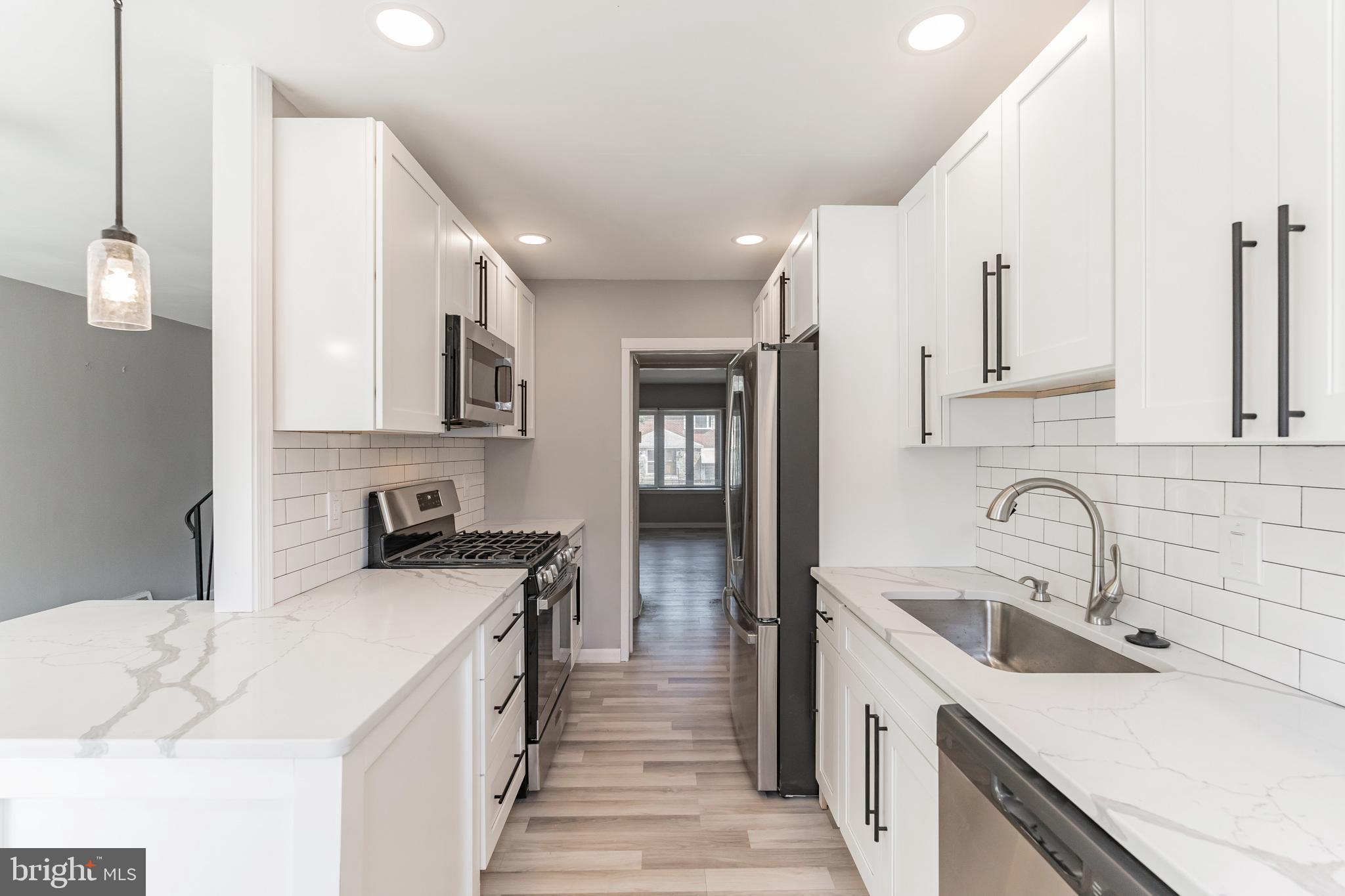 3732 West Country Club Road Philadelphia, PA 19131 - Photo 5 of 15 Gallery Image 5