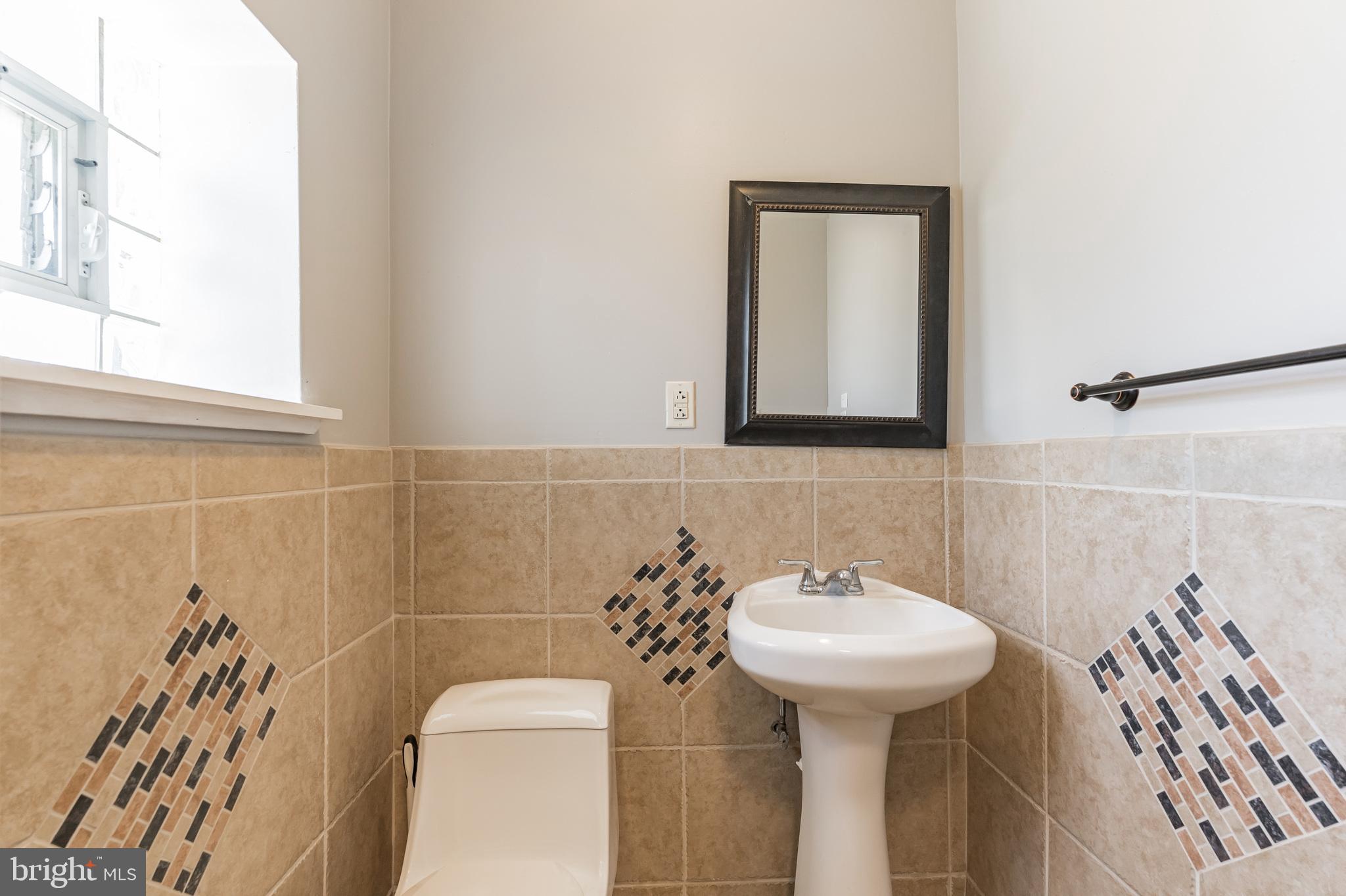 3732 West Country Club Road Philadelphia, PA 19131 - Photo 9 of 15 Gallery Image 9