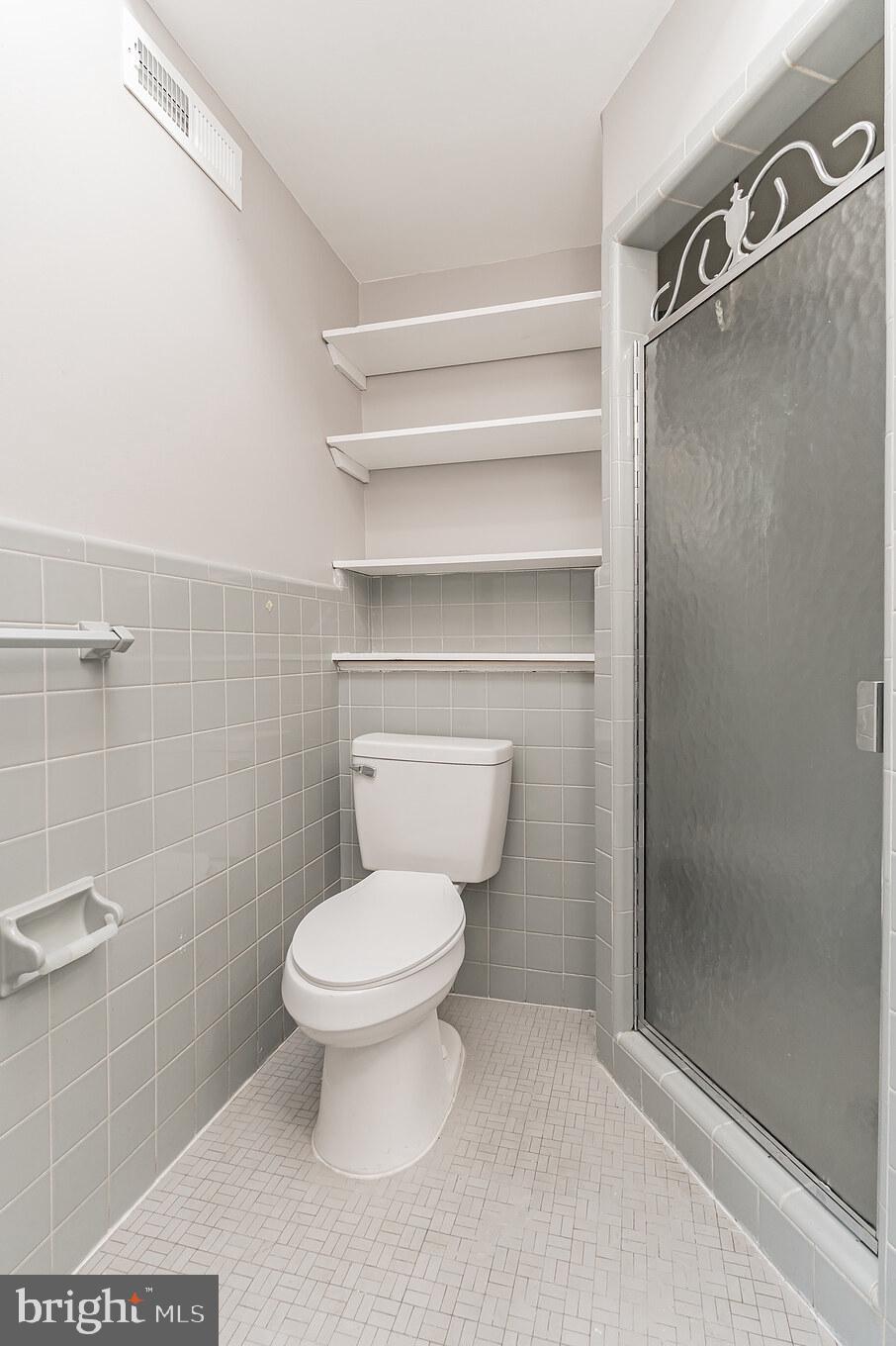 3732 West Country Club Road Philadelphia, PA 19131 - Photo 10 of 15 Gallery Image 10