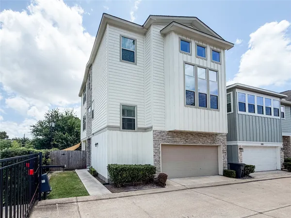 $2,650 | 1803 Crestdale Drive, Houston, TX 77080