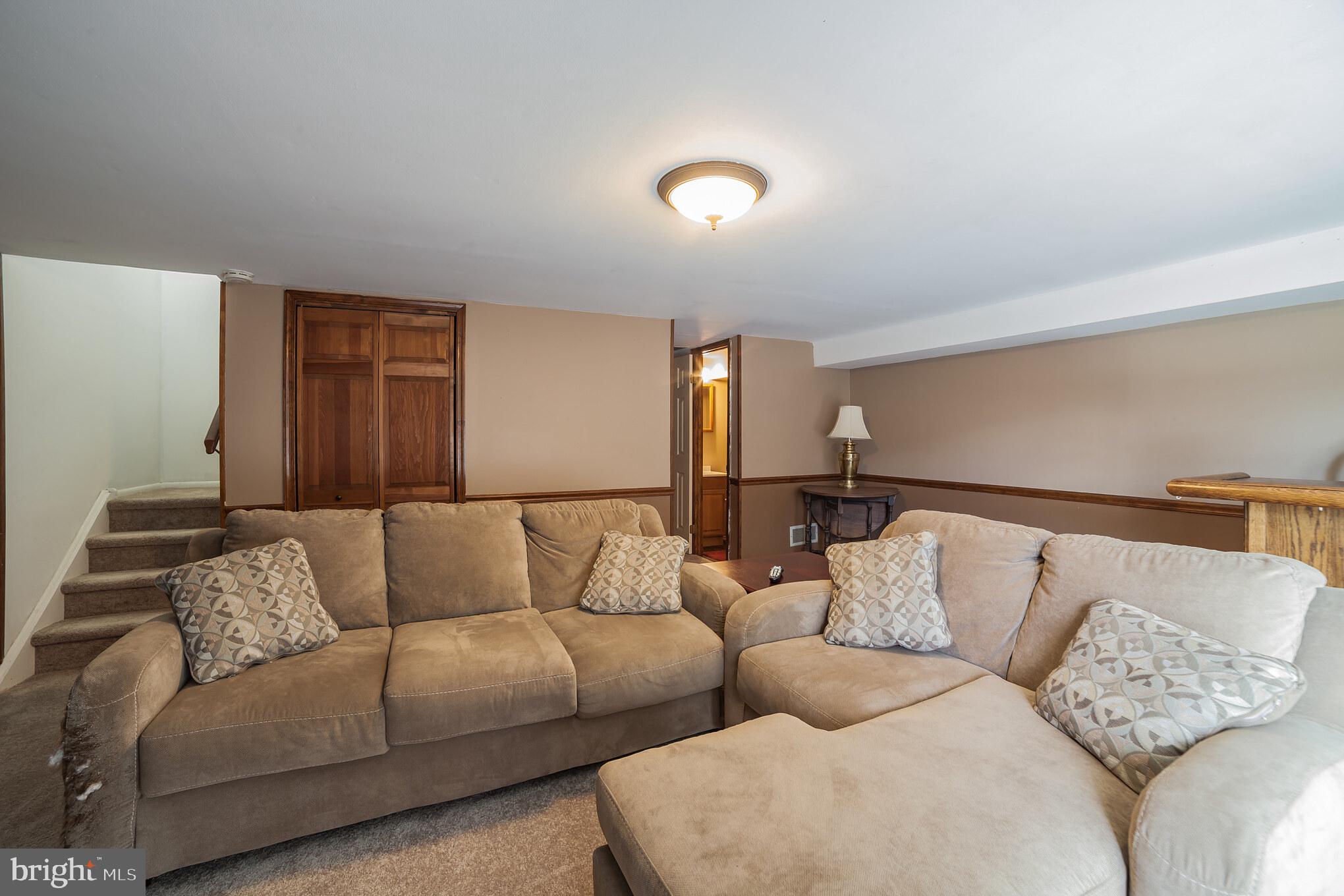 10825 Hawley Road Philadelphia, PA 19154 - Photo 21 of 29 Gallery Image 21