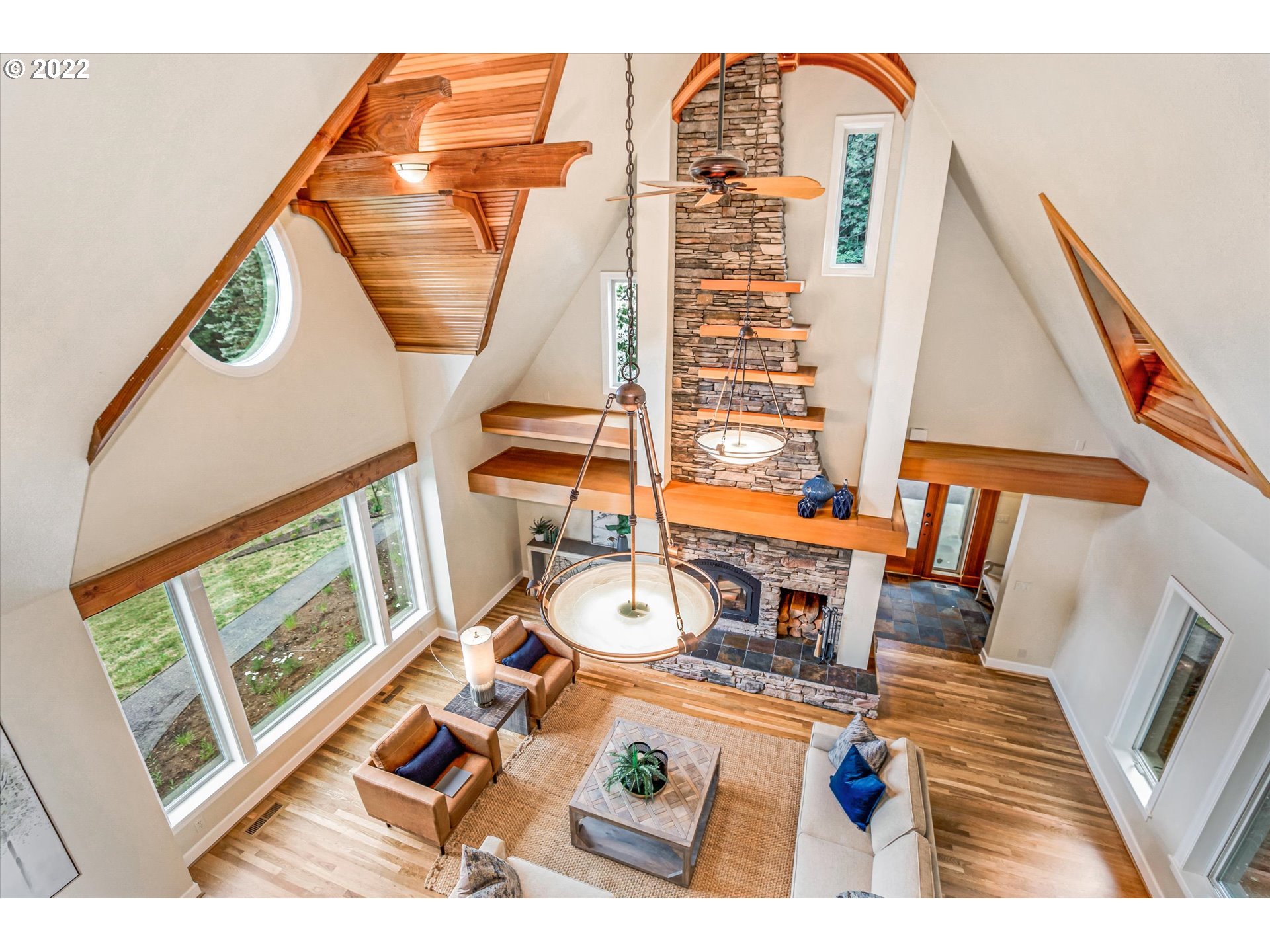 14275 Northwest Old Germantown Road Portland, OR 97231 - Photo 21 of 32 Living Room/Entrance