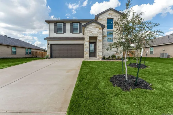 $2,400 | 5015 Gully Way, San Antonio, TX 78266