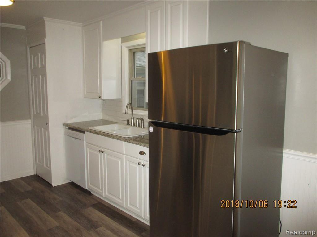 3489 North Oak Road Davison, MI 48423 - Photo 5 of 48 IMG_3307.JPG