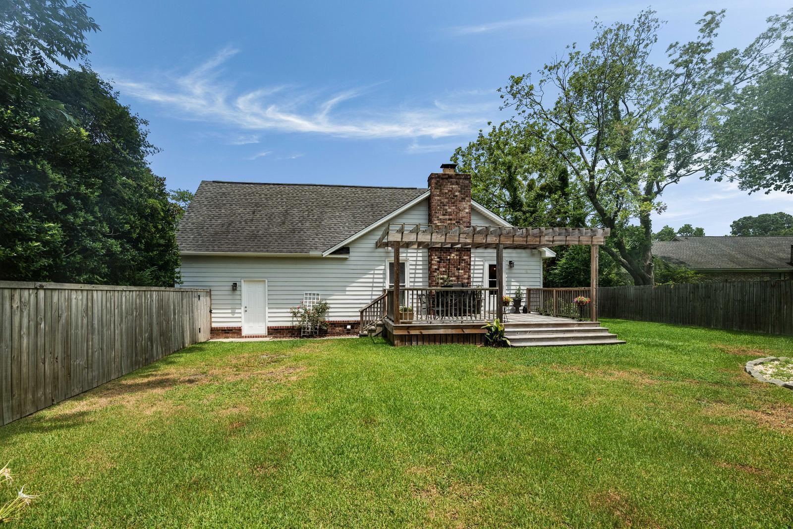 1633 Longview Road Mount Pleasant, SC 29464 - Photo 26 of 29