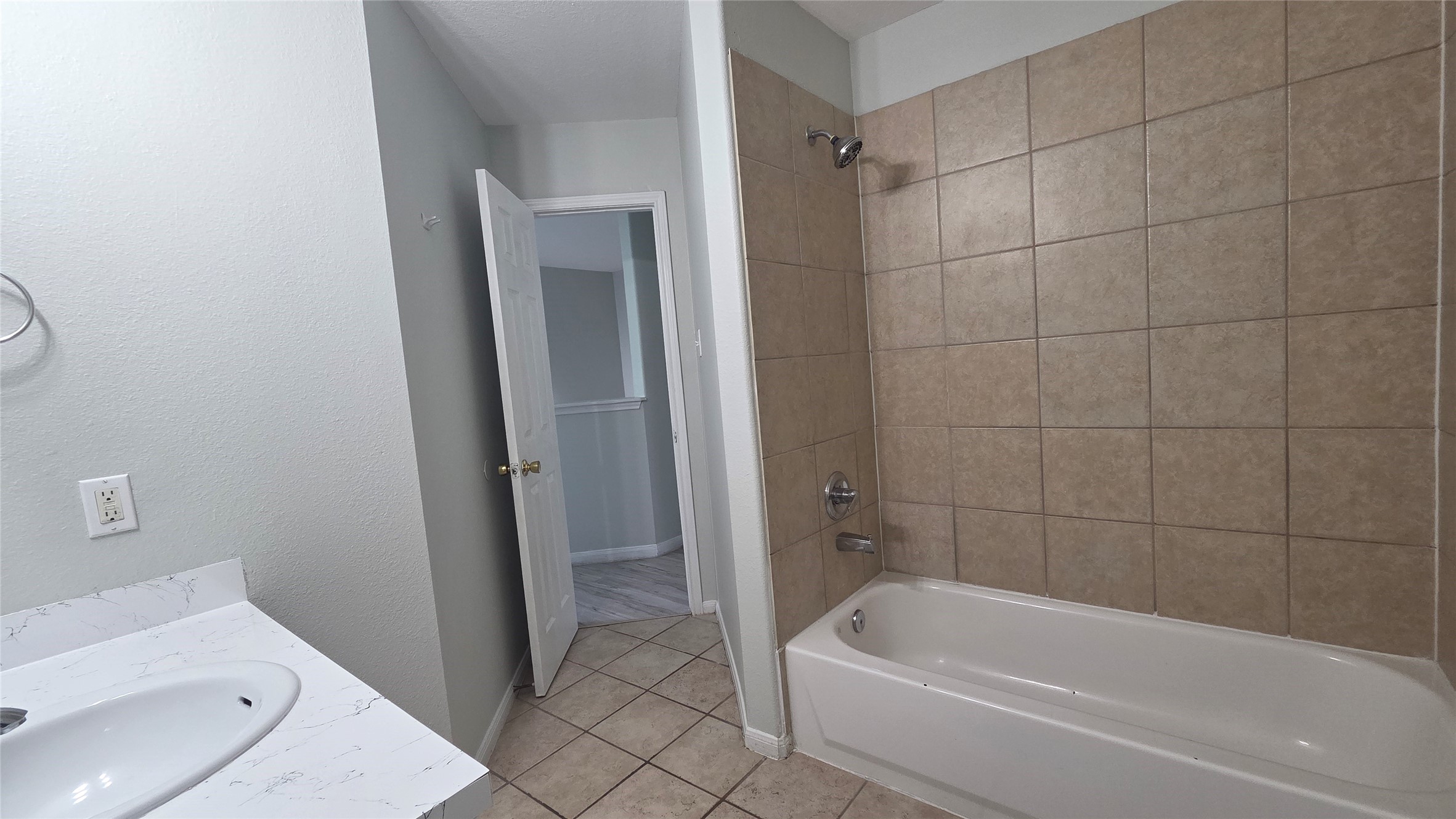 4121 Mallow Street, Unit A/B Houston, TX 77051 - Photo 45 of 50 Unit B - Bathroom #2 Upstairs
