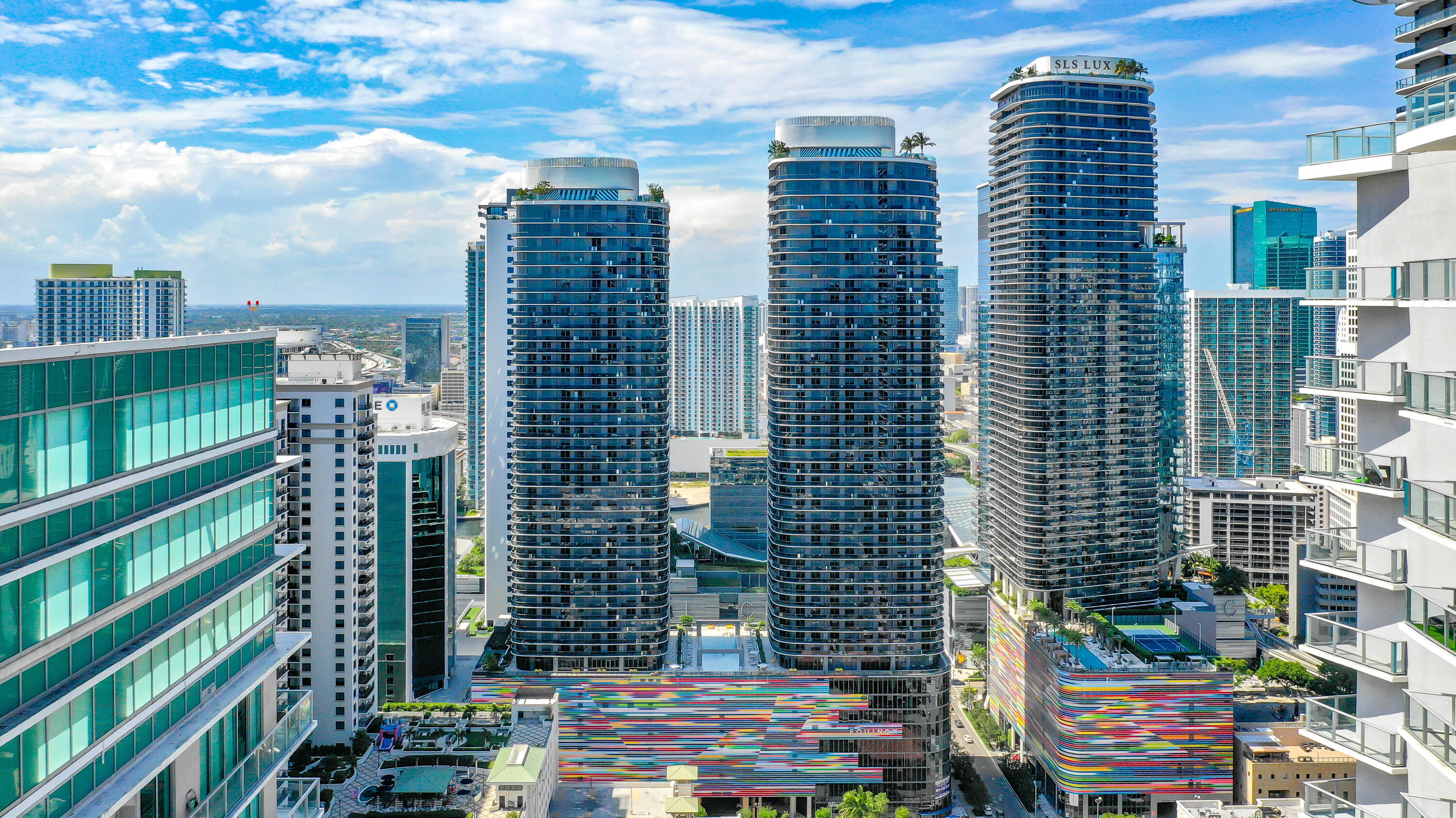 55 Southwest 9th Street, Unit 3504 Miami, FL 33130 - Photo 25 of 33 a view of city with balcony