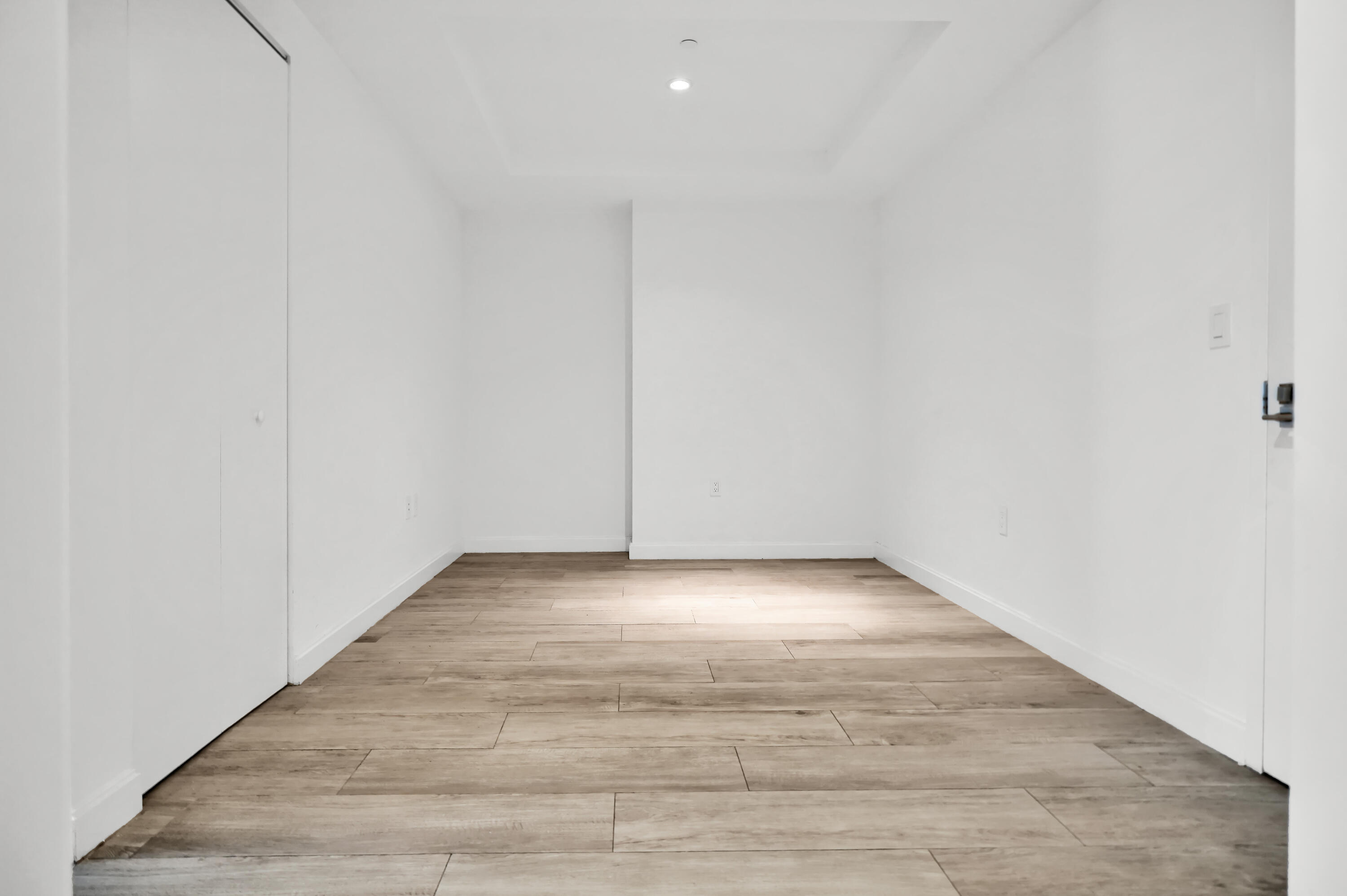 55 Southwest 9th Street, Unit 3504 Miami, FL 33130 - Photo 3 of 33 a view of an empty room