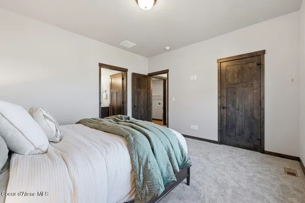 $569,900 | 693 Monashee Court, Hayden, ID 83835