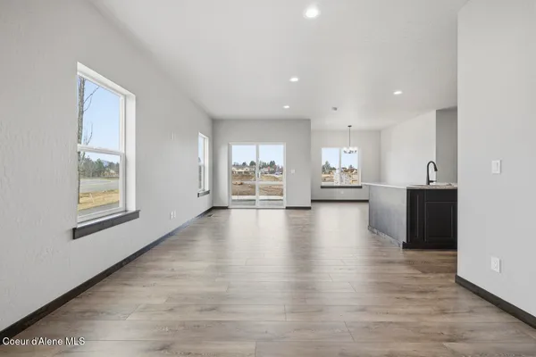 $569,900 | 693 Monashee Court, Hayden, ID 83835